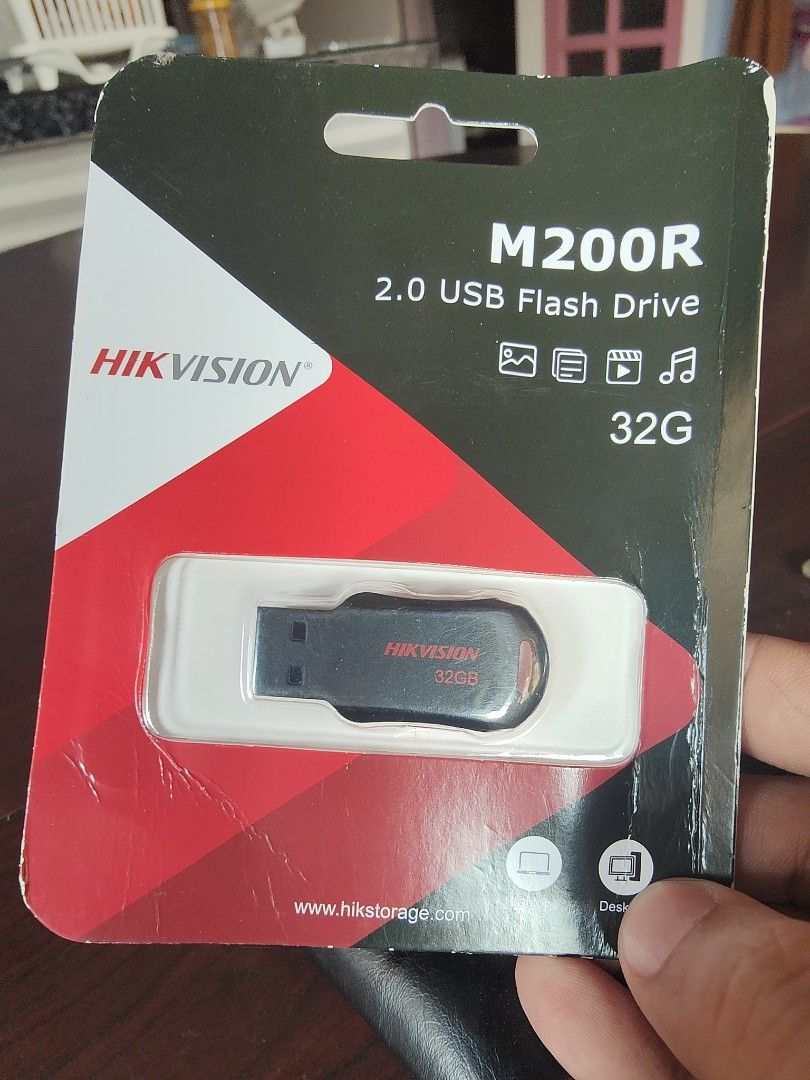 Bnew 32gb with Windows 11 and ms Office installed (Category: Hard Disks & Thumbdrives) located in Quezon City. Submitted by gadgetsun (Listing ID 1291732294, Image 1). Description: .