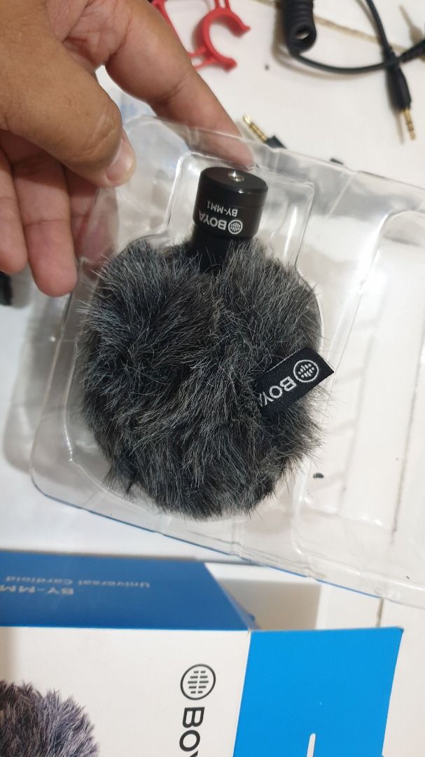 BOYA Microphone for Vlogging/Youtube (Category: Microphones) located in Quezon City. Submitted by reyna_co (Listing ID 1291733714, Image 2). Description: BOYA Microphone for Vlogging/Youtube Orig Price: 740 Never been used, spare unit. Item goes to the 1st miner, though 2nd miners are welcome because sometimes the 1st miner doesn't reply to messages. 📍 Location: Krus na Ligas, Diliman, QC 💰 MOP: Gcash, Maya COD or Bank transfer 🛵 Lalamove, Gra