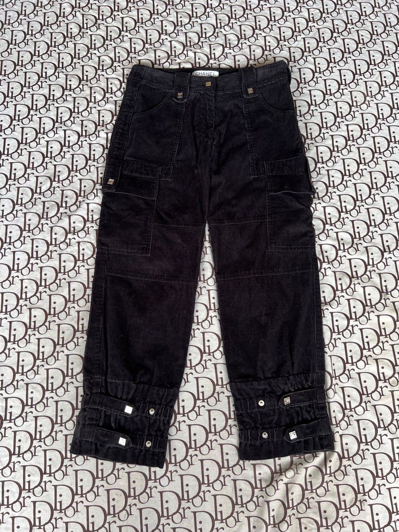 Chanel Y2K (Category: Luxury Apparel) located in Manila. Submitted by retro.archives (Listing ID 1291748217, Image 1). Description: Chanel Y2K Pants Size Medium ( Womens ) Dimes 28 Width 34 Length Inseam 10 Leg Opening 7.5 Price 1500 Condition 9/10 Issue None.