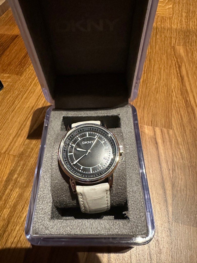 DKNY white watch Women s Fashion Watches Accessories Watches on Carousell