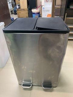 Dual Bin Stainless Steel Trash Can - w issue