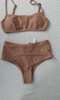 (Category: ) located in . Submitted by cathshopbox (Listing ID 1291727140, Image 1). Description: .