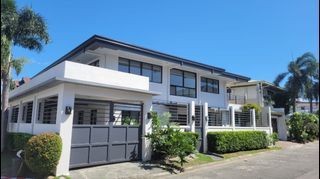 For Sale: 4BR House and Lot in BF Homes, Paranaque.