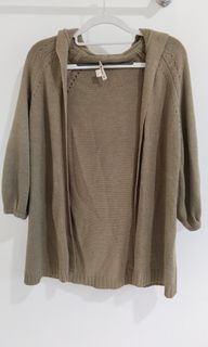 FOREVER 21 CARDIGAN SWEATER