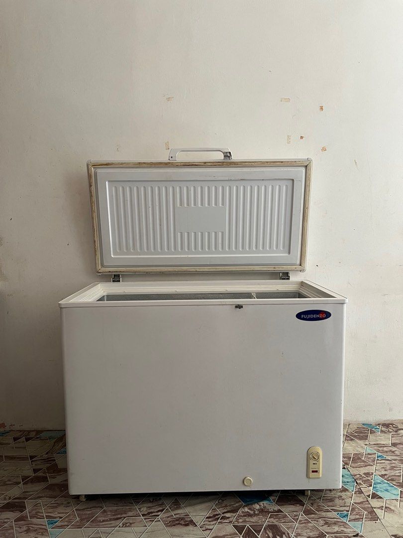 Fujidenzo Chest Freezer 10 cu ft, TV & Home Appliances, Kitchen Appliances, Refrigerators and
