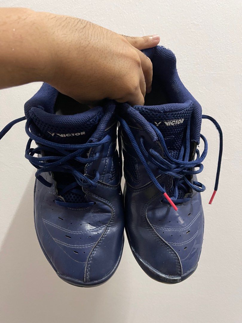 kasut badminton nike