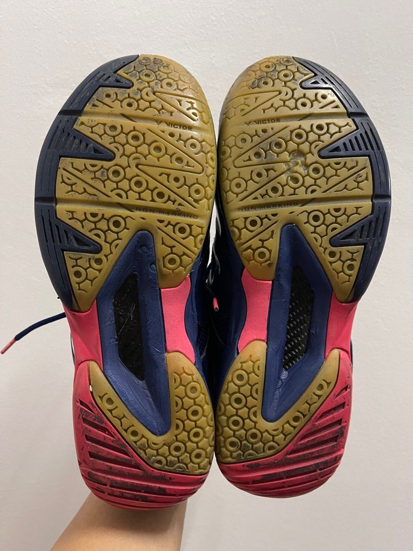 kasut badminton nike