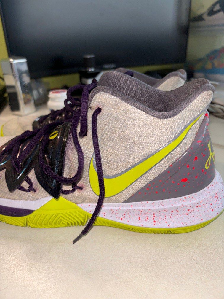 nike kyrie 5 eastbay
