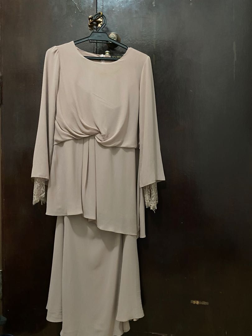 J187 : 32A/30B nude brown comfort wear, Women's Fashion, Muslimah Fashion,  Baju Kurung & sets on Carousell