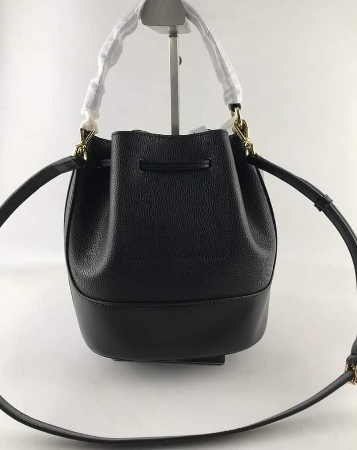 MK REED BUCKET (Category: Luxury Bags & Wallets) located in Manila. Submitted by Aki.s_Cart (Listing ID 1291728333, Image 3). Description: M..K Reed Bucket 7.5"W X 8.5"H X 5.25"D P2,600.