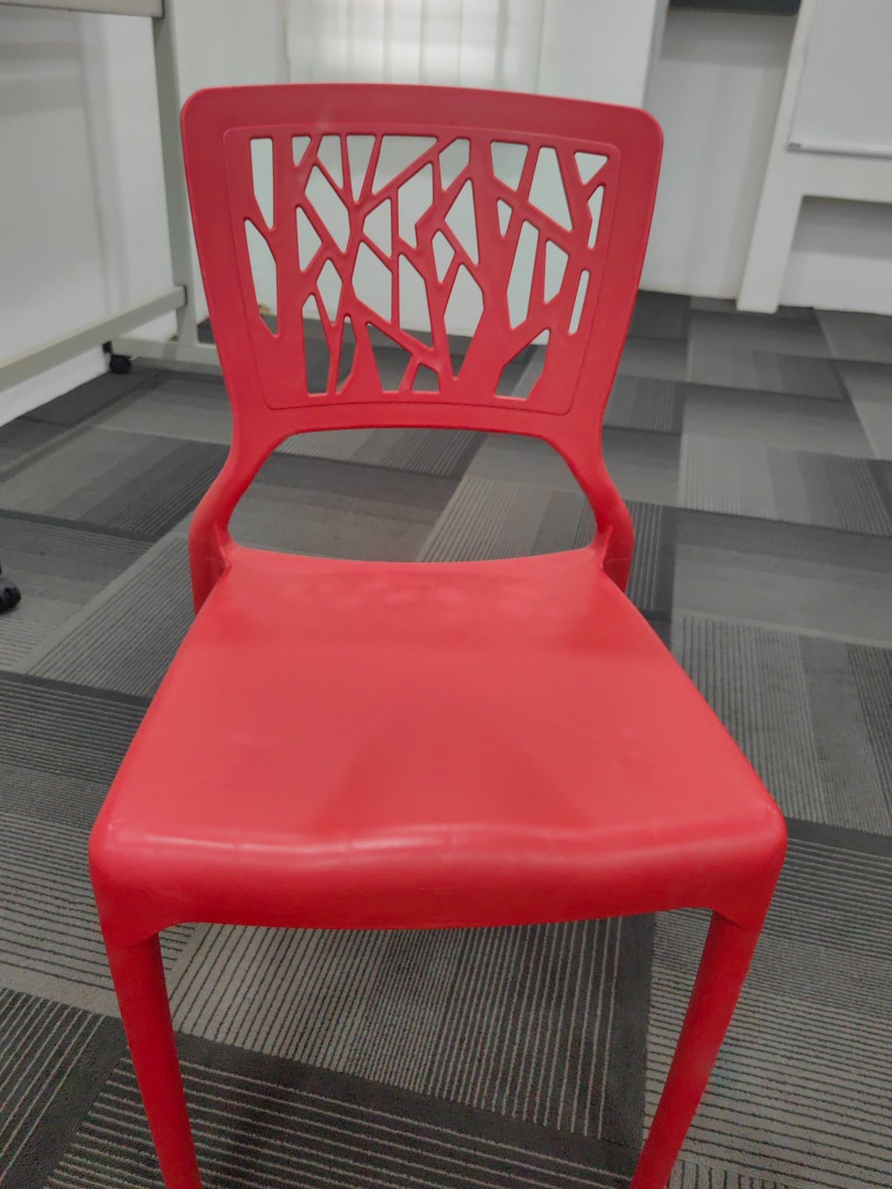 Nice top plastic chairs