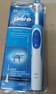 Oral B Vitality Rechargeable Toothbrush