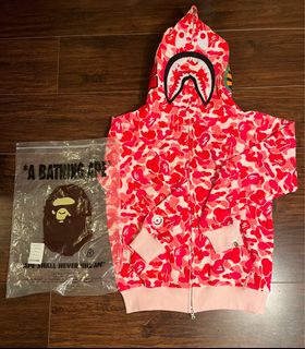 (Category: ) located in . Submitted by sneakerhd065328 (Listing ID 1291885225, Image 1). Description: .