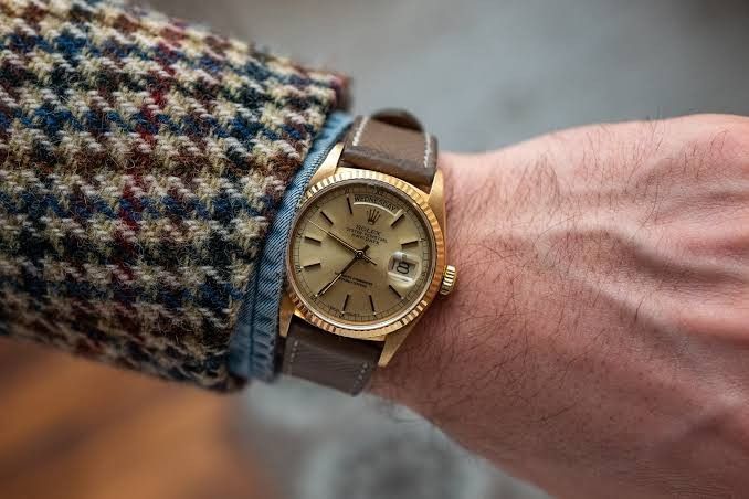 ROLEX DAY-DATE 36 (Category: Luxury Watches) located in Davao. Submitted by jbl153 (Listing ID 1291833003, Image 1). Description: https://www.hodinkee.com/articles/rolex-day-date-president-history-price-auction-record Brand Rolex Model Day-Date 36 Reference number 1803 Dealer product code 1256 Movement Automatic Case material Yellow gold Bracelet material Leather Year of production 1970 Condition Very good Worn with little to no signs of wear Sco