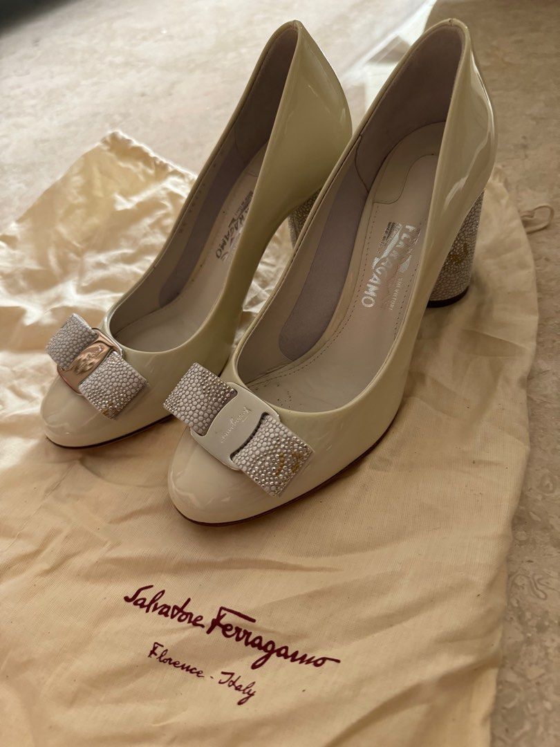 Salvatore Ferragamo Heels size 6D