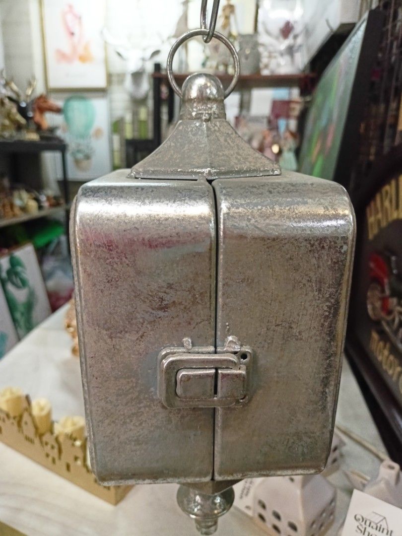 Silver Rustic Old Town Metal Hanging Double Sided Clock (Category: Clocks) located in Quezon City. Submitted by thequaintshop (Listing ID 1291734368, Image 2). Description: .