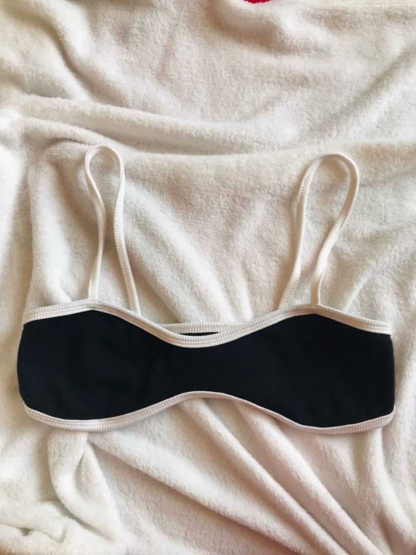Sleeveless Camisole Bra (Category: Sleeveless) located in Urdaneta. Submitted by decluttercsbroke (Listing ID 1291771291, Image 2). Description: .