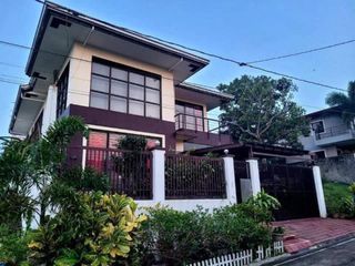Tagaytay Executive House For Sale. Near Fora Mall