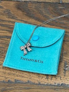 Tiffany &Co. Rare Bow Ribbon Necklace Sterling Silver 925