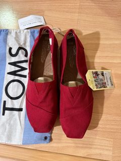 Toms Brand New Classic Red Canvas Mens 9.5