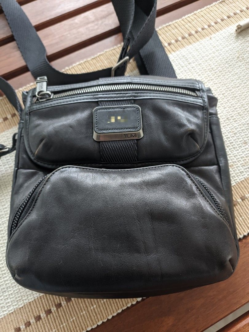 Tumi barton outlet