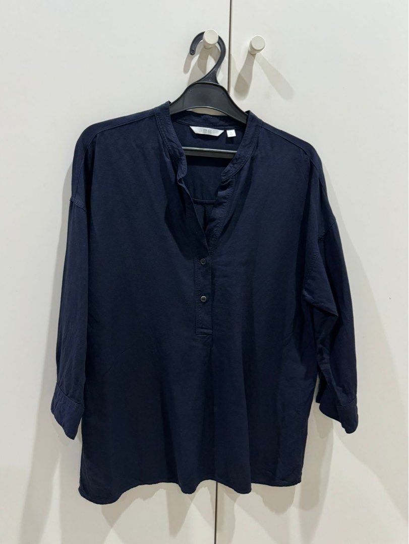 UNIQLO 💯Original Navy ats Tunic Shirt zara cottonink katun viscose poplin this is april kemeja kerja tunik wanita (Kategori: Atasan) berada di Jakarta Utara. Dikirim oleh stillallure (ID iklan 1291802325, Gambar 1). Deskripsi: Tanpa tag Size S fit L kecil Bahan super adem & nyaman dipakai Jual murah ga sampai 1/2 harga beli 💯Authentic 💯Original ( Selalu beli di Store ) Hijab friendly Bisa utk office / dailywear *Baju yg aku jual rata2 selalu m