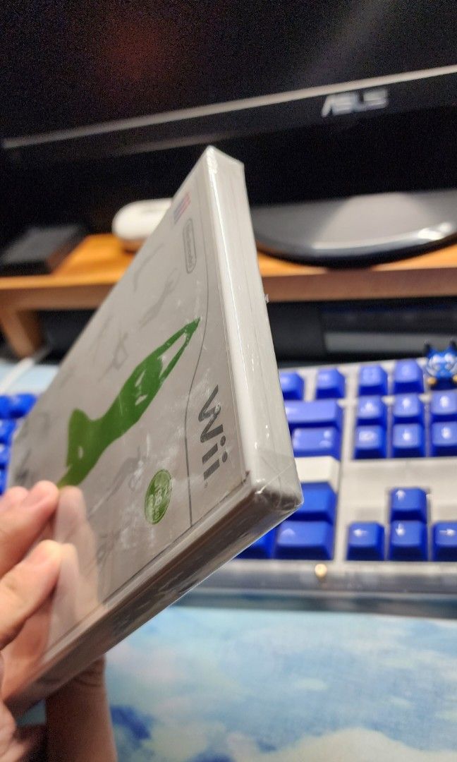 Wii Fit SEALED (Category: Nintendo) located in Pasig City. Submitted by perkinpumkin (Listing ID 1291871597, Image 3). Description: Sealed and brand new.