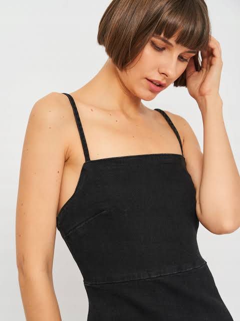 Zara black denim dress (Category: Dresses) located in San Fernando. Submitted by project.cleanup (Listing ID 1291800246, Image 3). Description: Super flattering fit 😍 Zip closure sa side Smocked back for extra stretch M on tag Fits s-m (until semi large na di busty hehe).