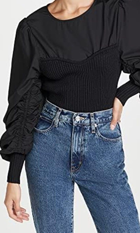 Zara black puff long sleeves / knitted (Category: Blouses) located in Santa Rita. Submitted by MURAYTA.SHOPPE (Listing ID 1291815770, Image 1). Description: brandnew Large on tag but can fit M-XL.