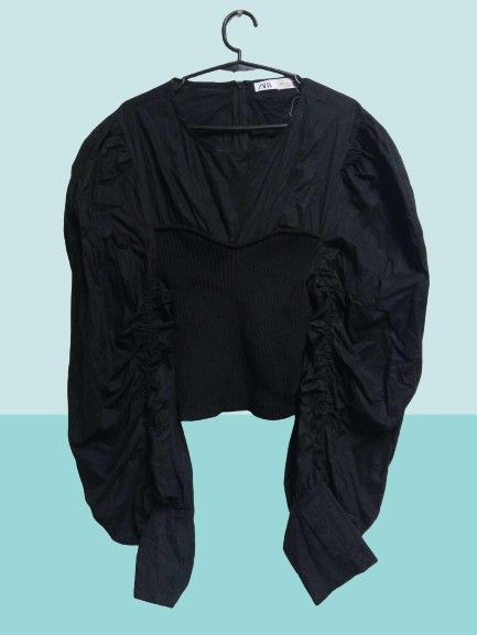 Zara black puff long sleeves / knitted (Category: Blouses) located in Santa Rita. Submitted by MURAYTA.SHOPPE (Listing ID 1291815770, Image 3). Description: brandnew Large on tag but can fit M-XL.