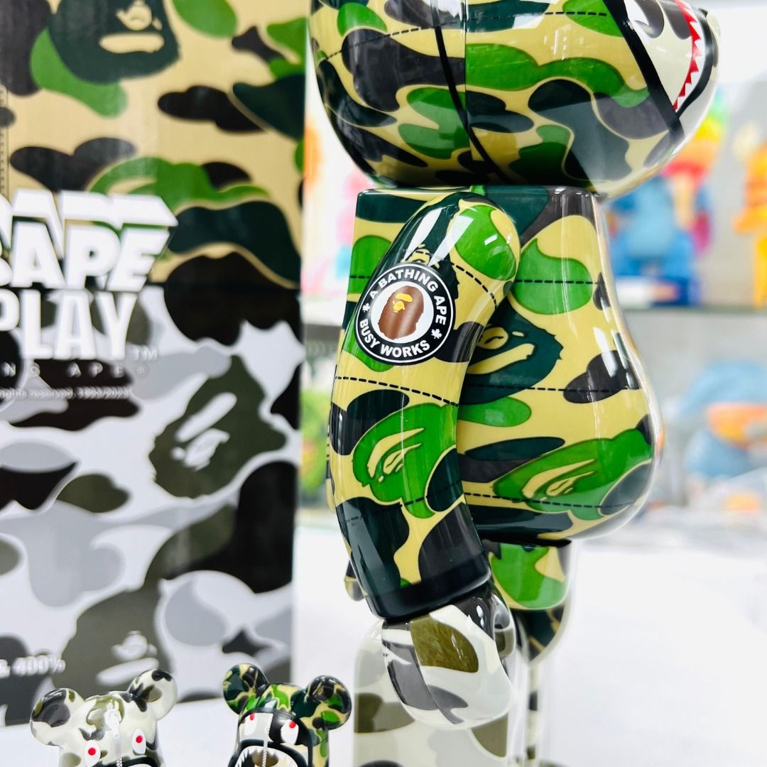 100%X2+400% BE@RBRICK BAPE(R) × CANADA GOOSE SHARK, 興趣及遊戲 