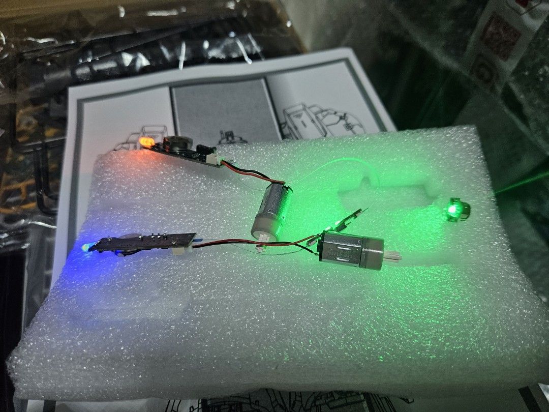 1/100 Physalis Gundam Solomon [Batteries Included and up for separate ...