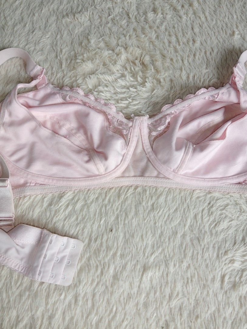 40c jolliness bra nonwire, Women's Fashion, Undergarments & Loungewear on  Carousell