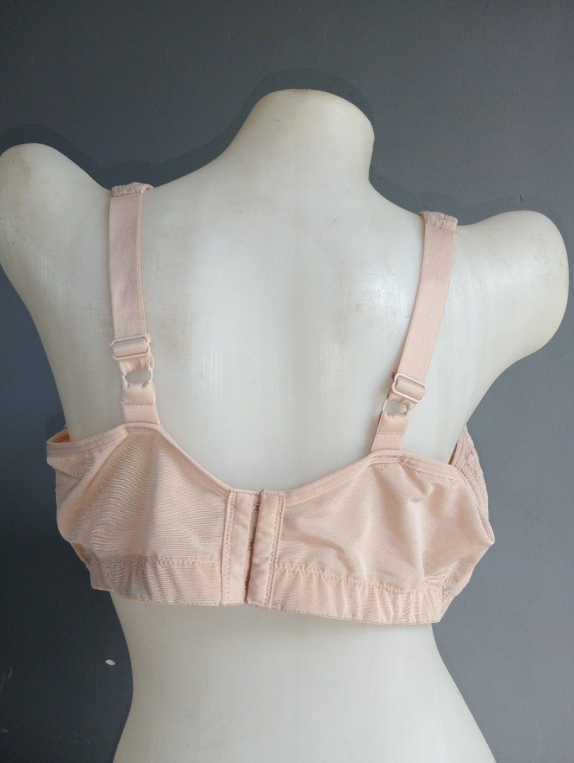 50DDD JMS bra nonwire not padded very big bra, Women's Fashion,  Undergarments & Loungewear on Carousell