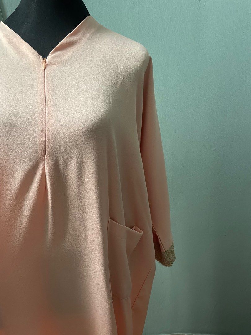 Caftan (Category: Traditional & Ethnic wear) located in Seri Kembangan. Submitted by azreen_azli (Listing ID 1291937859, Image 3). Description: - brand new - DM me for more details.