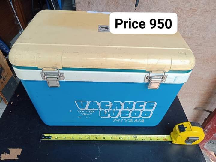 Camping coolers (Category: Food Organization & Storage) located in San Pedro. Submitted by trisheljas_japansurplus (Listing ID 1292029698, Image 2). Description: 🇯🇵Japan Surplus🇯🇵 ✅For Sale Camping Coolers ✅came in Japan ✅with Price na po sa image ✅and Yung liters capacity ng cooler.