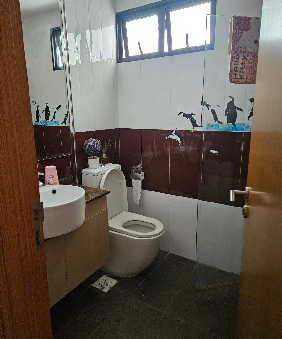 Room rental bishan (Category: Room Rentals) located in Singapore. Submitted by callie_tan (Listing ID 1291908148, Image 2). Description: Common room for rent near Midview City and Tagore Lane. Available immediately from July 2025. Only one female tenant sharing the common toilet..