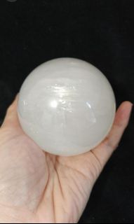 đWhite Calcite Crystal Ball (DD071)64197116200961110