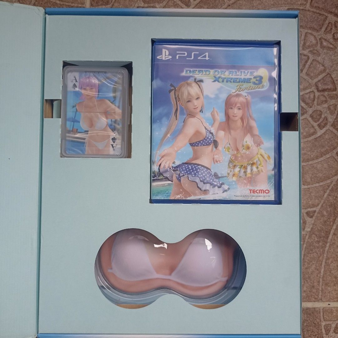 DEAD OR ALIVE Xtreme 3 Fortune Collector's Edition (Category: PlayStation) located in Quezon City. Submitted by fotuna (Listing ID 1291988708, Image 2). Description: PS4 DEAD OR ALIVE Xtreme 3 Fortune Collector's Edition inclusions: mouse pad playing cards (sealed) Art book Disc is supernice box is still in good condition good for collection for only 7000 (slightly negotiable).
