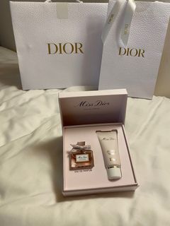 Dior miss dior edp mini w lotion set just tried them both one time to check the fragrance not my type