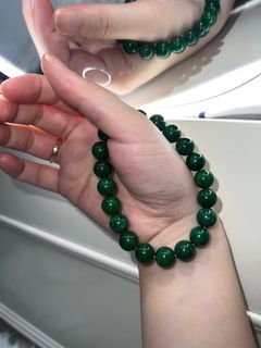 Emerald Stone [Lucky color of the year]
