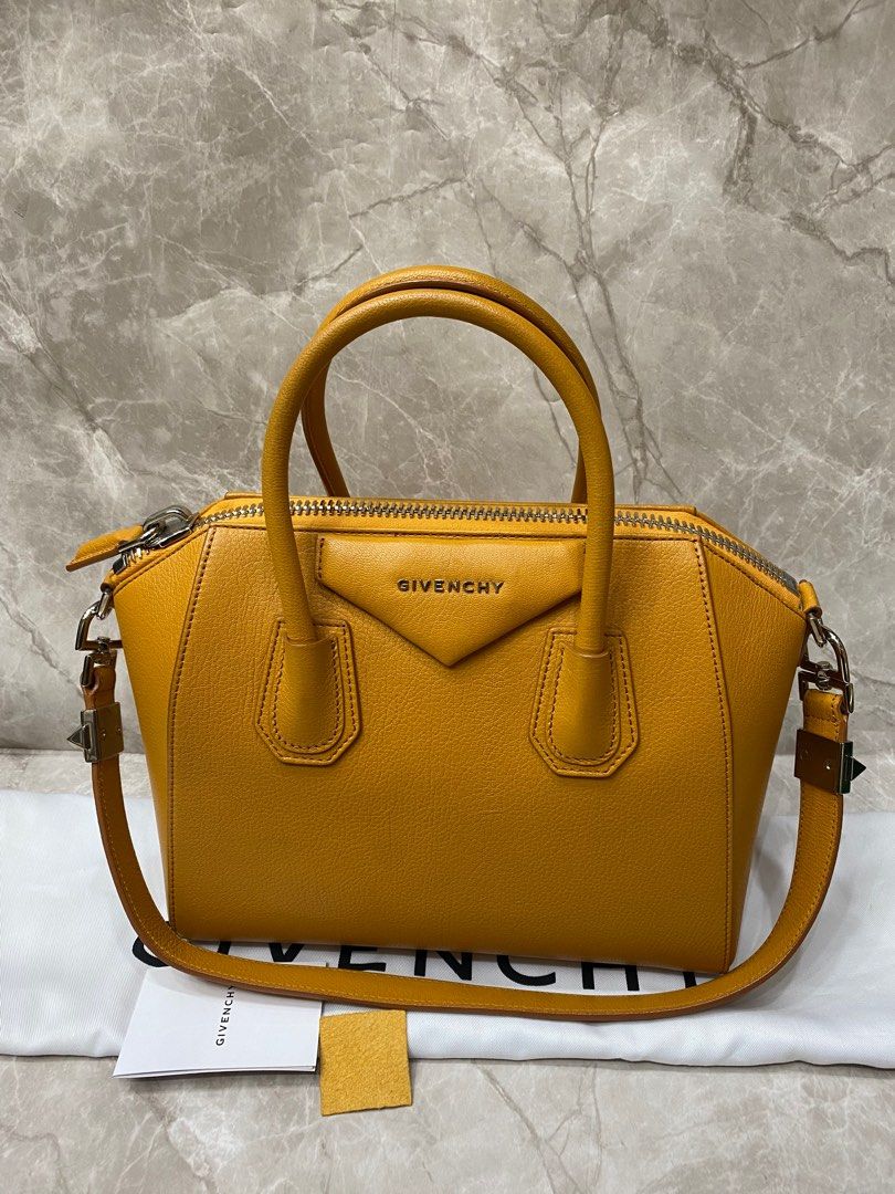 GIVENCHY antigona medium mustart SHW Size 28x24x12 PS 66 cm Db tag sample leather 16 5