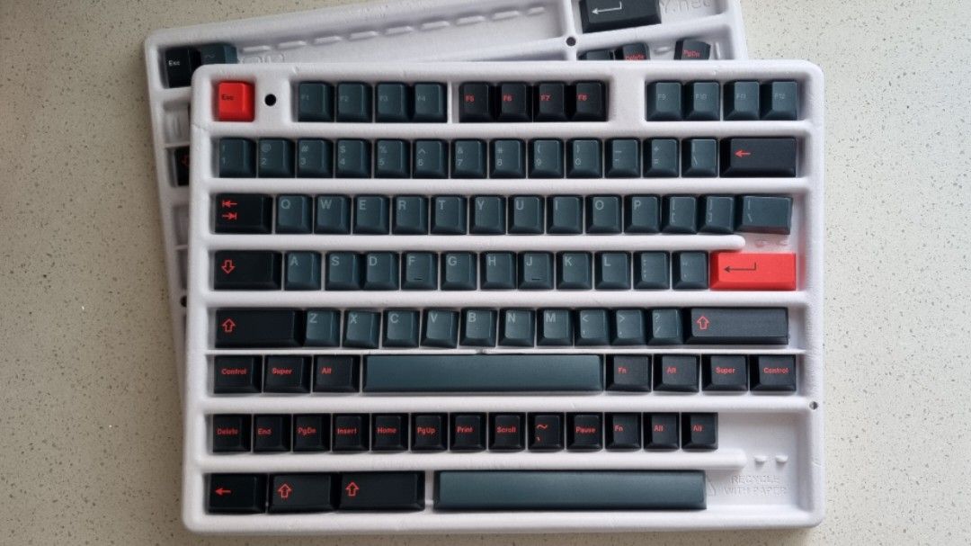 GMK Redline 完成品】Lelelab Y2K 76 x GMK Redline | Keyboarders