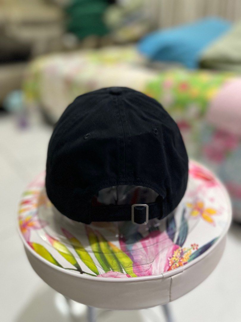 Hollister top dad hat