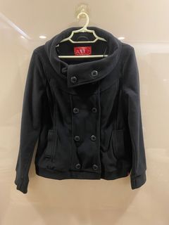 Mapua jacket, Women's Fashion, Coats, Jackets and Outerwear on Carousell