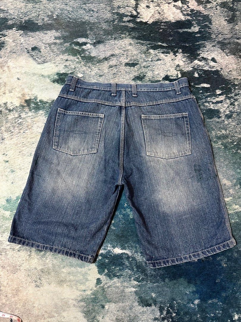 Tweed river shorts deals
