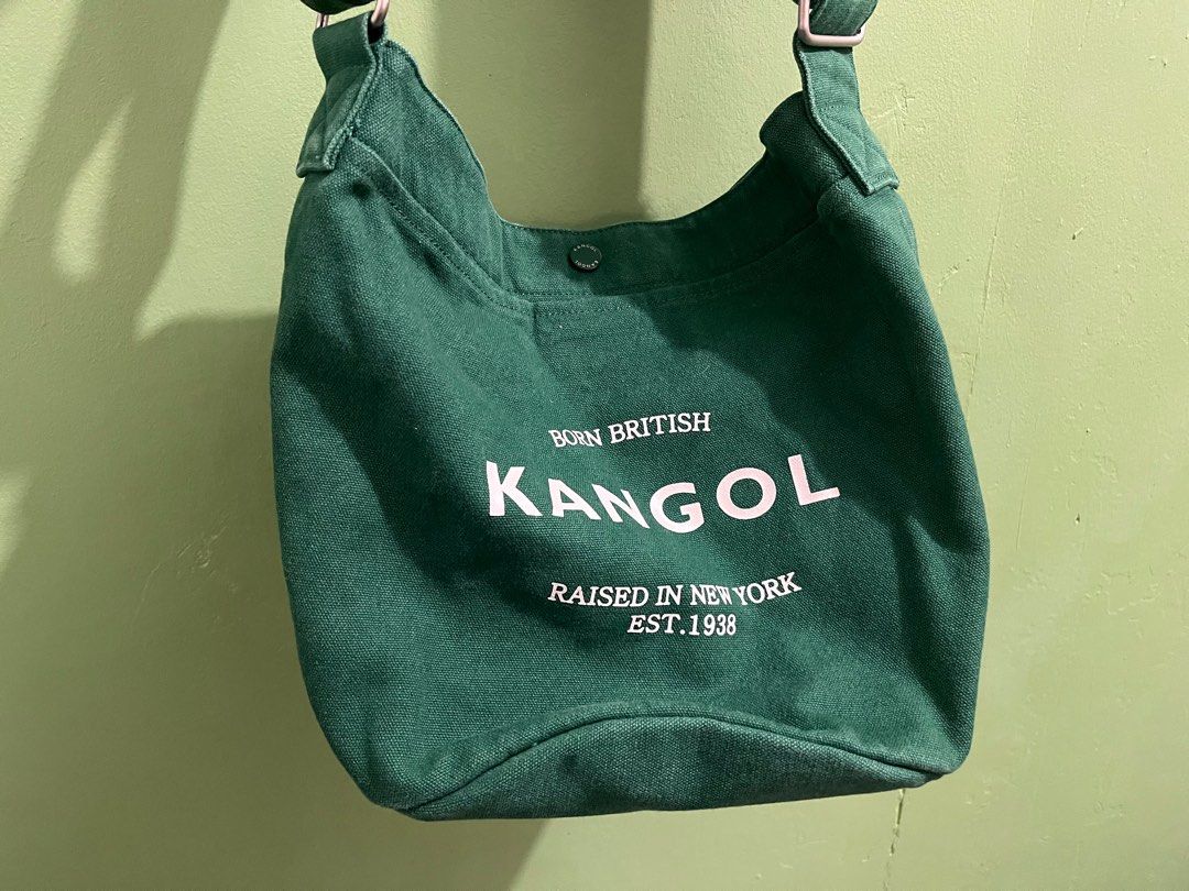 Kangol Messenger Bag (Category: Shoulder Bags) located in Cabuyao City. Submitted by letsgoloid (Listing ID 1291940223, Image 3). Description: Bought in Seoul for 100k won in October 2023. .
