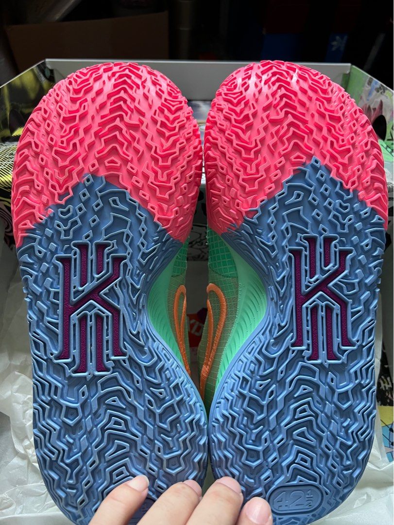 Kyrie 4 EP US9 Men s Fashion Footwear Sneakers on Carousell