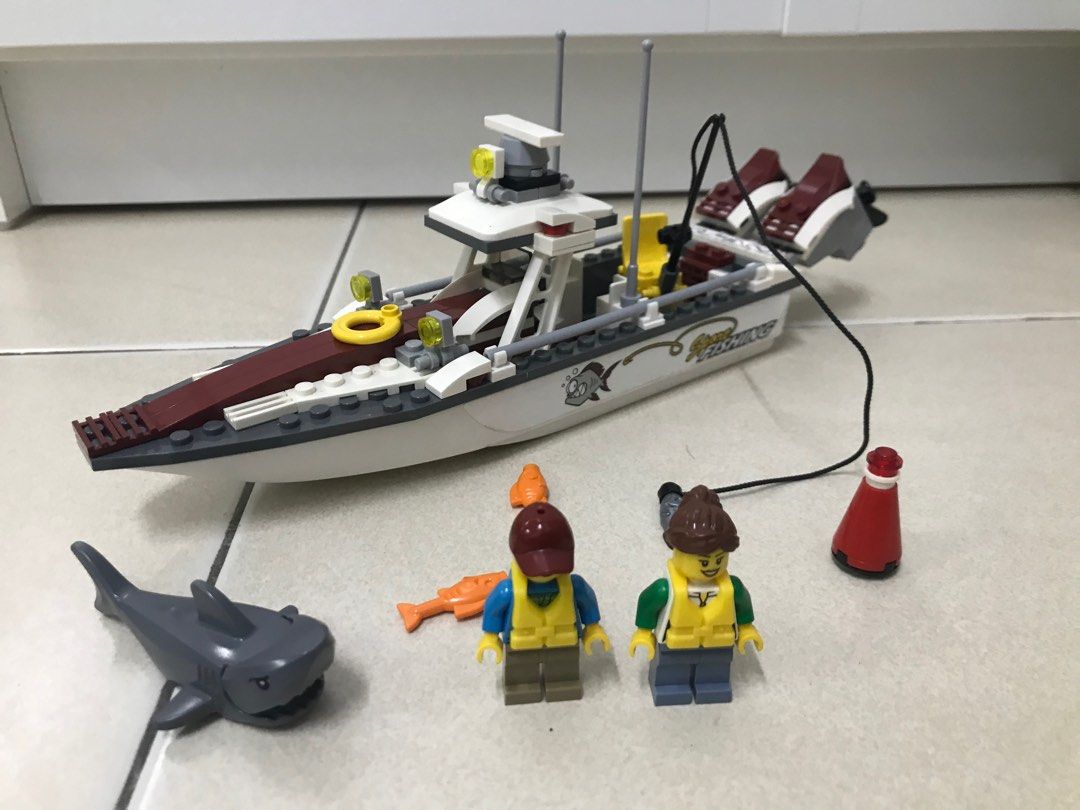 LEGO City 60147 Fishing Boat (Original LEGO set), Hobbies & Toys