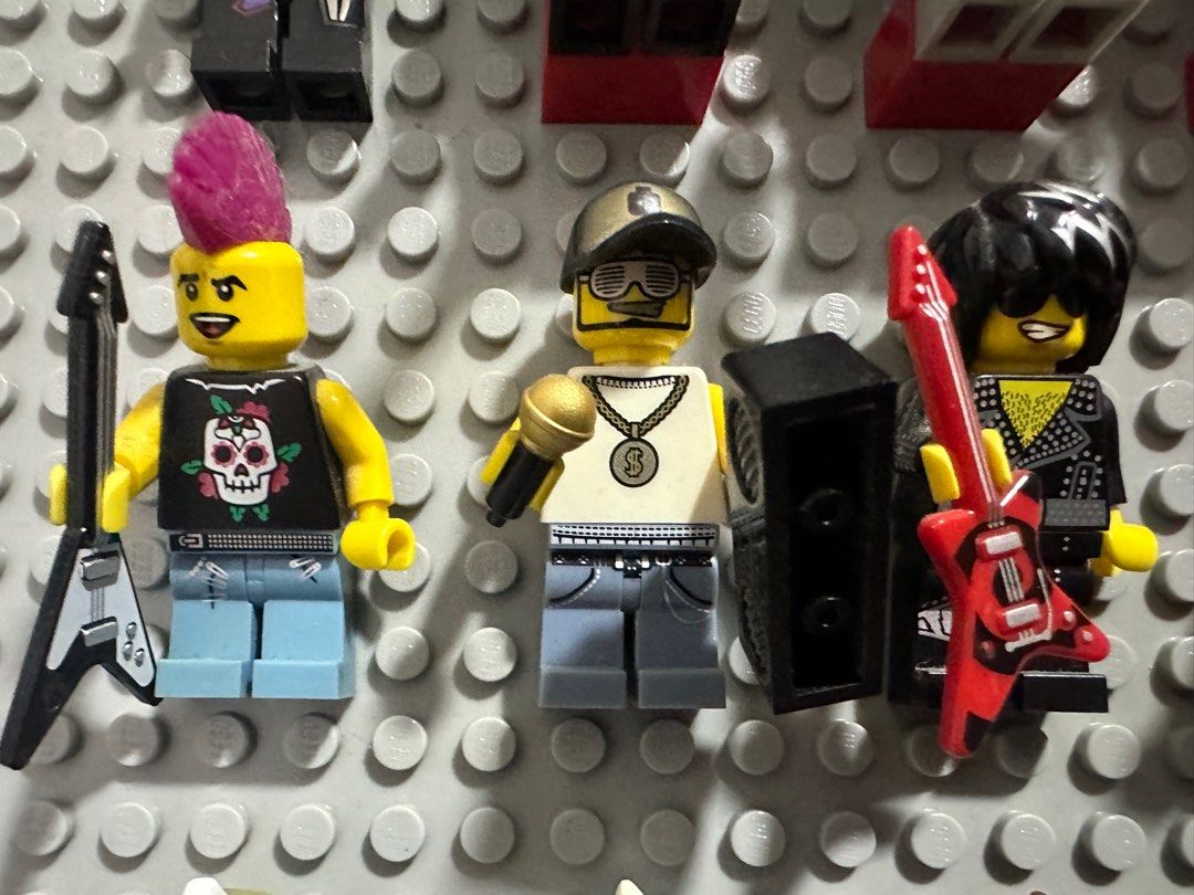 Lego rockstar minifigure 2025